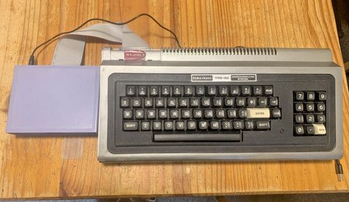 TRS-80 Model 1 SD-Card floppy/hard disk, 32k ram, emulator for Vintage computer