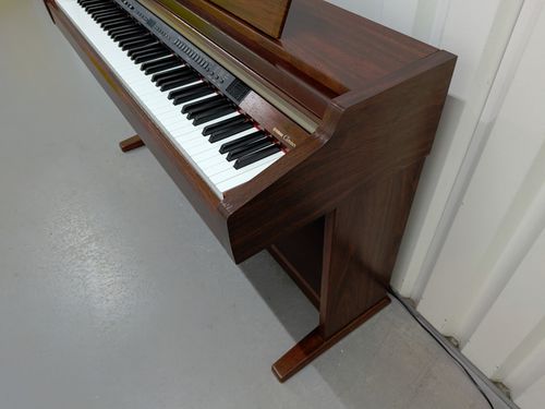 Yamaha Clavinova CLP-950 digital piano in mahogany stock #26383 — image 13