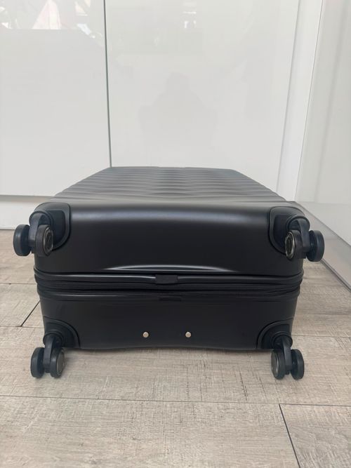 Large + Cabin Samsonite Suitcase with TSA Lock & Expandable Capacity - Blk — image 6