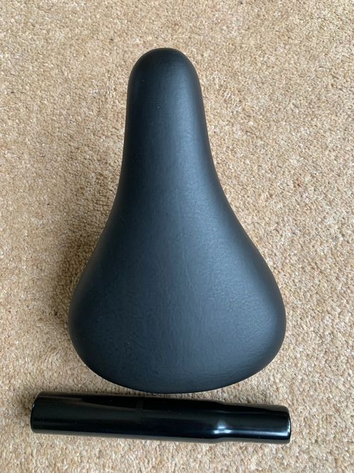 BMX seat small with seat post for younger riders — image 3