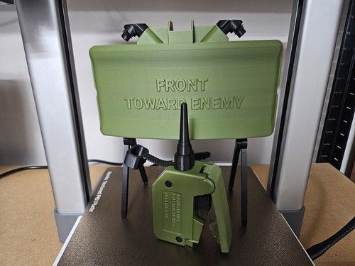 1:1 Scale Claymore Mine Replica & M57 Detonator Clacker Set - 3D Printed Prop