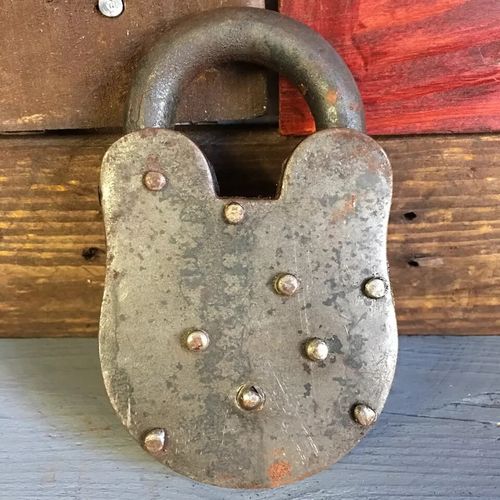 3" x 5" San Quentin Death Row Padlock Cast Iron Working Lock & Key Rusty Antique — image 8