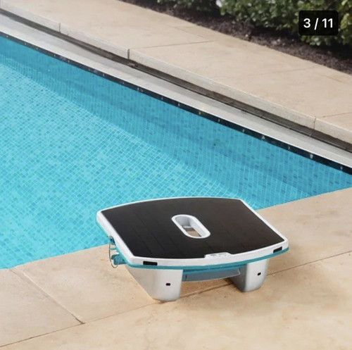 DOLPHIN SKIMMI 300 SOLAR POWERED ROBOT WATER SURFACE SKIMMER POWERED BY THE SUN