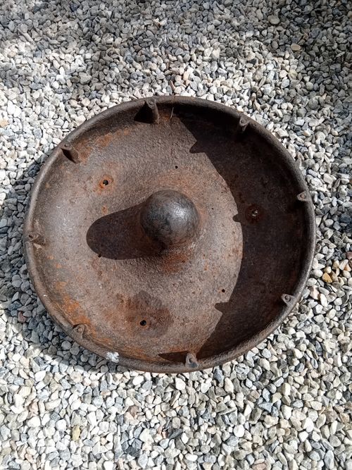 Mexican Hat Cast Iron Pig Feeder, Ideal Planter Cast Iron Planter — image 1
