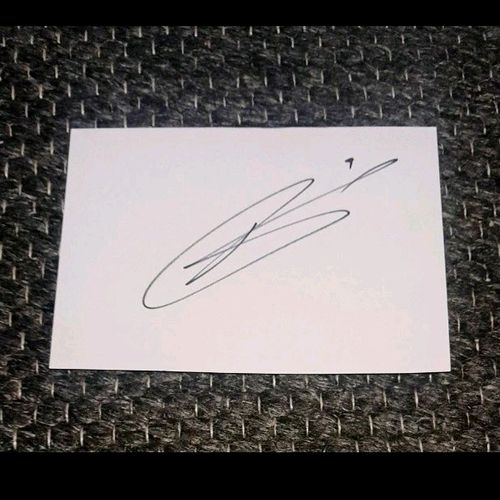 HARRY KANE (9) ENGLAND & BAYERN MUNICH BALLON D'OR WINNER 2026 HAND SIGNED CARD. — image 1