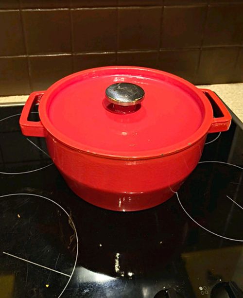 PYREX Cast Iron Enamel Round Casserole with Lid