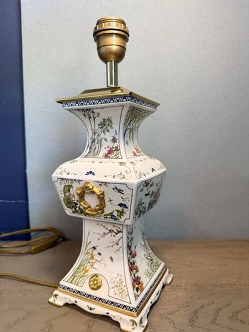 The Franklin Mint Porcelain Table Lamp, Floral Pattern, White/Blue/Gold 22in