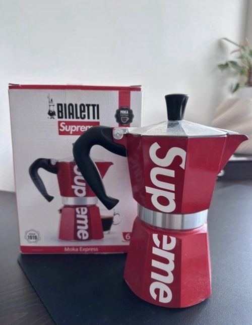 Authentic Supreme Bialetti Moka Express Espresso Coffee Maker 6 Cup 