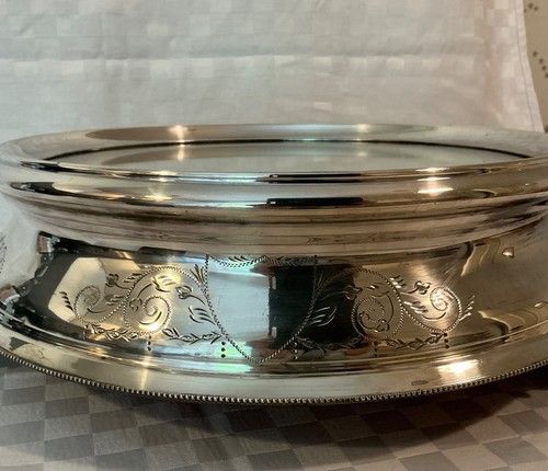 Silver Plated Wedding Cake Stand mirrored, uninitialed cartouch, with wooden box