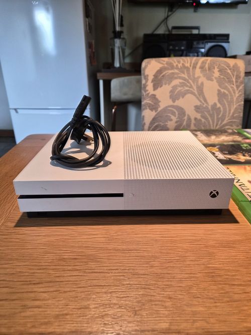 Microsoft Xbox One S 1TB White Console Bundle w/ Power Cable,hdmi & 10 Games Lot — image 3