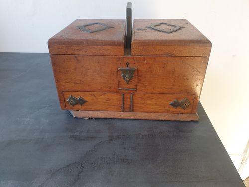 Vintage oak wooden cigarette box with key — image 1