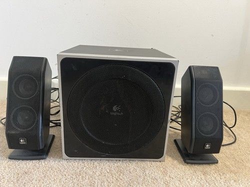 Logitech Z4 2.1 subwoofer sat speakers PC mp3 iPod great sound