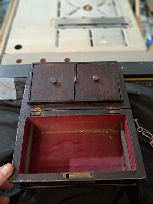 Georgian Mahogany Antique Tea Caddy — image 2