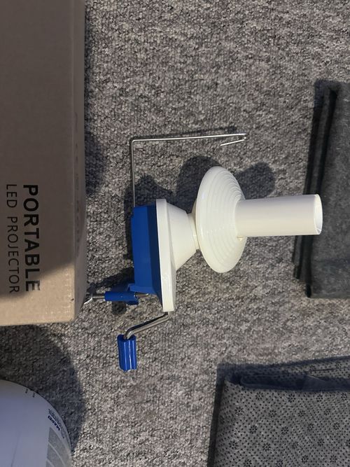 Complete Rug Tufting Starter Kit + Large Frame + Projector & Extras - Worth £390 — image 6