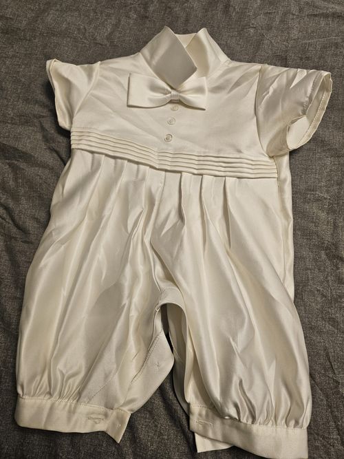 BOYS CHRISTENING ROMPER SUIT AND BAPTISM BONNET - PERSONALISED - BABY CLOTHES — image 5