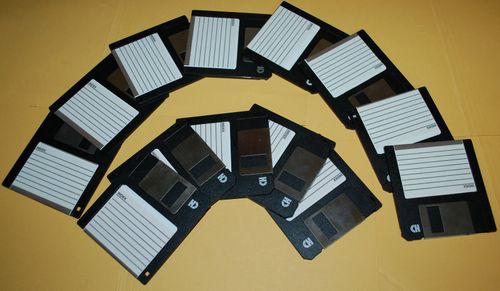 SINGLE FLOPPY DISK - 3.5 Inch 1.44 MB Floppy Disk - TESTED — image 1