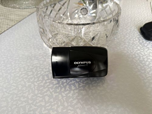 Olympus MJU II 35mm Camera – 35mm f/2.8 Lens - BATTERY LID SLIGHTLY BROKEN — image 5