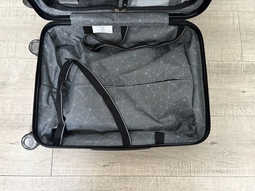 Cabin Size Hard Samsonite Suitcase in Black with Built in TSA Lock — image 8