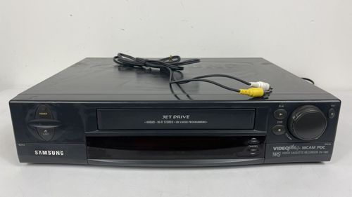 Samsung SV-140i Video Plus VHS Recorder/Player Black- Fully Working - no remote — image 2