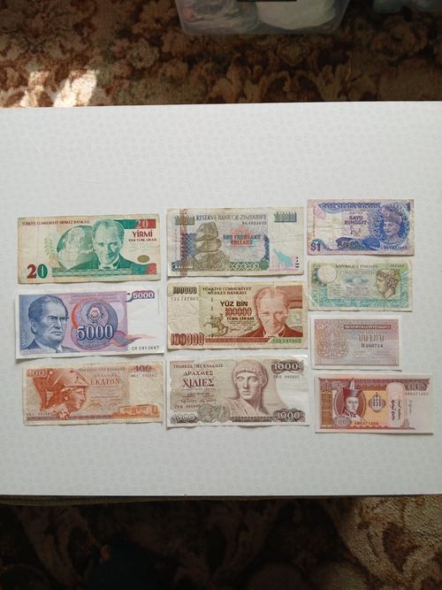 Collection of 80 x Worldwide Banknotes - All Different ( LOT E19 ) — image 4