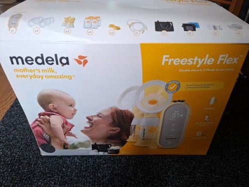 Medela Freestyle Flex Double Electric Breast Pump with Accessories