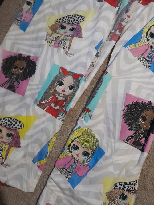 lol omg doll bundle with curtains a fleece throw cushion and aslo a leather back — image 3