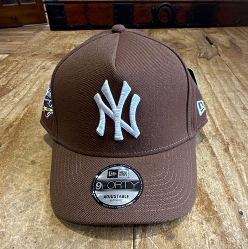 New Era 9FORTY New York Yankees Adjustable Cap Hat Brown Black White