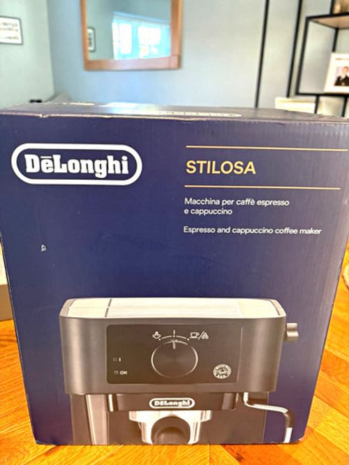 De'Longhi Stilosa Black Espresso & Cappuccino Machine, Ground Coffee, Steam Wand