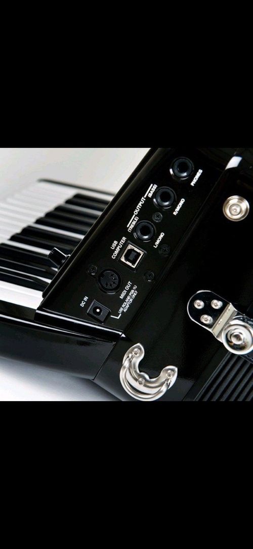 Roland FR-1X V-Accordion Black Piano Accordion 26 Treble 72 Bass MIDI — image 4