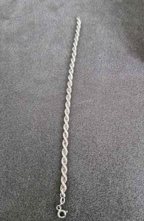 925 sterling silver Rope Chain Bracelet 4 grams in weight 