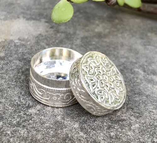 925 Silver Handmade Trinket Kajal Casket Jewelry Box Round 2 cm dia 5.8 gms F/S
