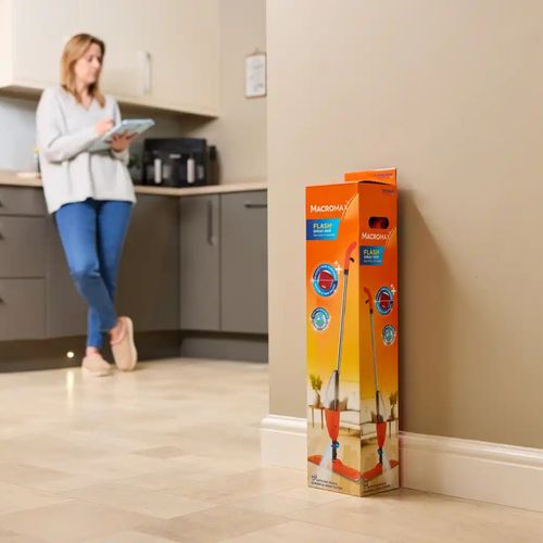 Flash Spray Mop 700ml  Refillable and Bucket free Microfibre Mop 360 Rotation — image 8