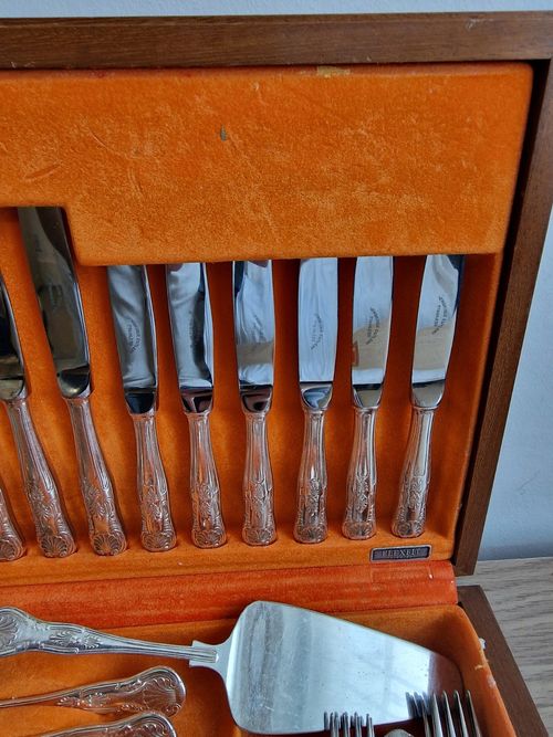Vintage Newbridge Kings Pattern EPNS A1 Silver Plated Cutlery Set - 45 Piece — image 4