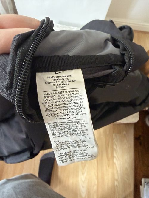 Nike Brasilía Medium 60L Duffel Bag Black/White Logo Zip Adjustable Strap — image 3