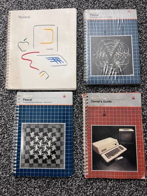 Vintage Apple III & Macintosh Original Manuals Job Lot