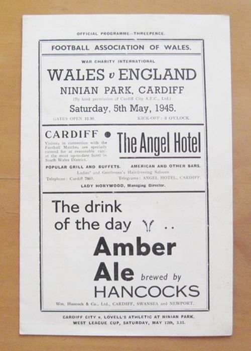 WALES v ENGLAND 1945 (5/5/45) *Excellent Condition Football Programme*
