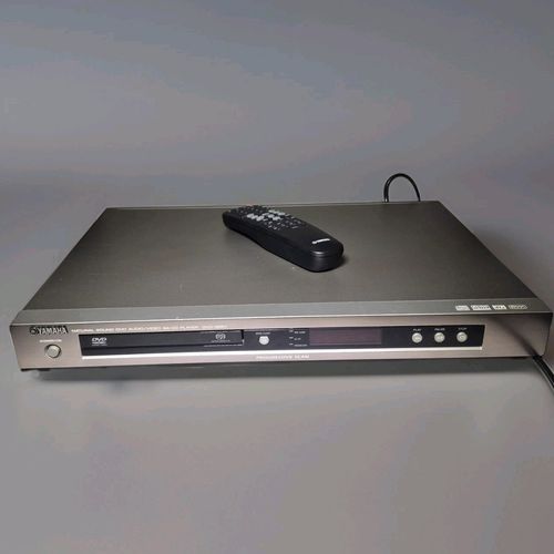 Yamaha DVD-S657 DVD CD SACD Player Progressive Scan + Remote Fully Working — image 1