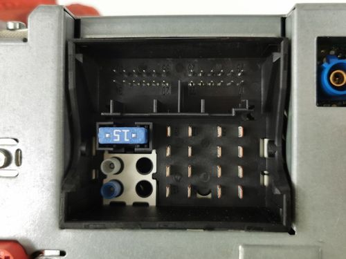 2011 BMW 5 Series Navigation CD Player Head Unit 9257008 No Code — image 12