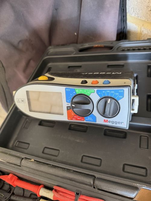 Megger 1552 Electrical Tester Multifunctional with Hard Case — image 3