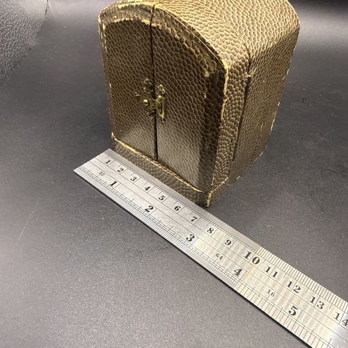 Art deco 1930s French Gilt Brass Travel Alarm Clock In Original case & Working — image 21