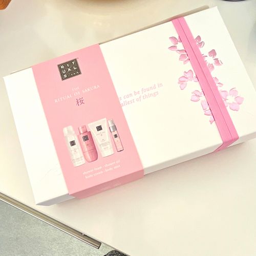 Rituals The Ritual of Sakura Gift Set Shower Gel, Body Cream & Body Mist — image 1