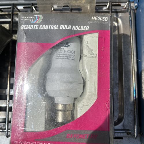 Home Easy HE205 B Bulb Holder Byron Bayonet Cap  — image 1
