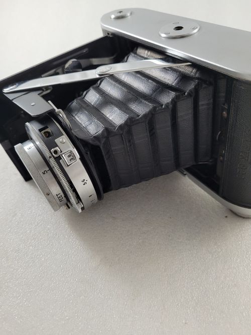 Ross Ensign Selfix 820 Camera For Parts Not Working — image 1