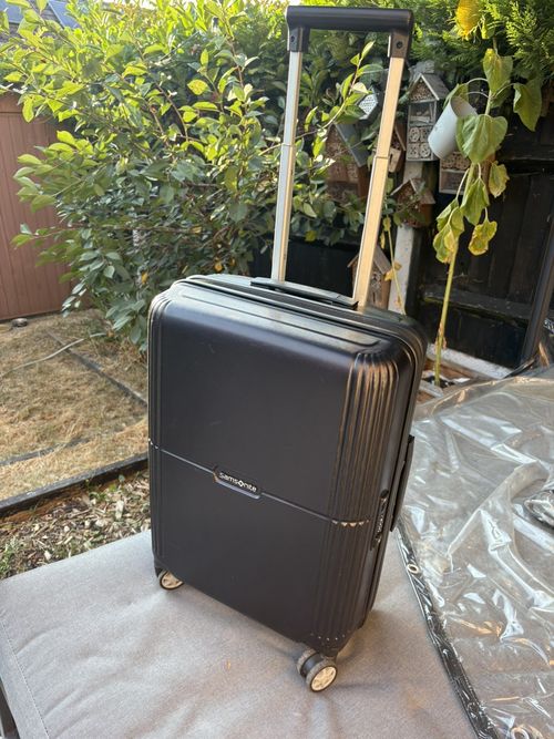 Hard Samsonite Roller Spinner Suitcase Black with Built in TSA Lock & 4 wheels — image 10