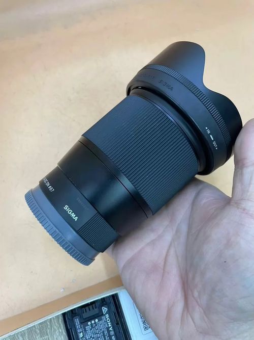 SIGMA 16mm F/1.4 DC DN Contemporary Lens for Sony E mount - 95% New — image 3