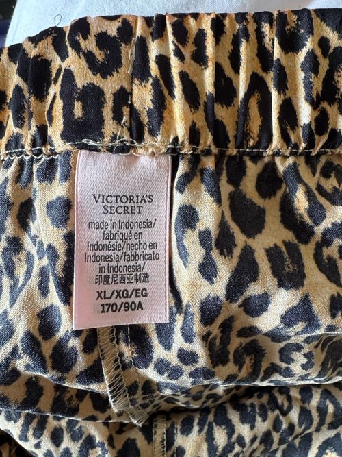 Women's Satin Leopard Print Pyjama Shorts Beige/Black Size 36 Elastic Drawstring — image 5