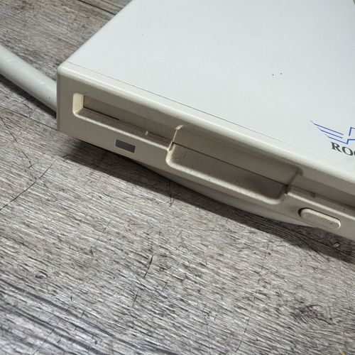 RocTec Slim RF382C External Floppy Disk Drive - Amiga Untested — image 2