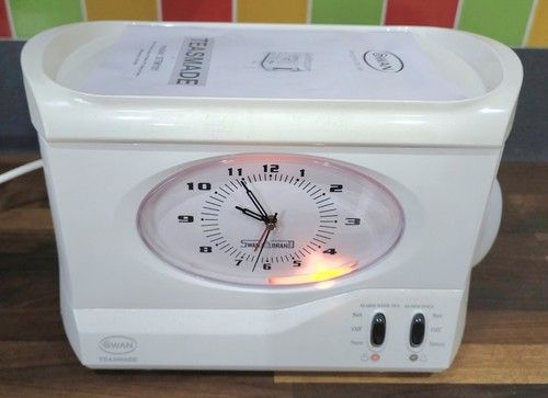 Swan Teasmade STM101N  - Rapid Water Boiler,Reading Light and Clock/Alarm