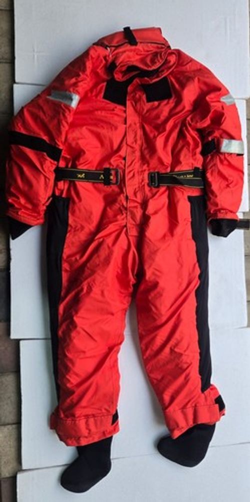 "Mullion SOLAS Smart Suit 2A Immersion Survival Suit Size XL