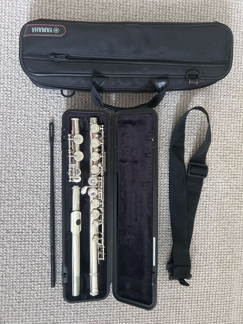 Yamaha YFL-212 Student Flute - Excellent Condition — image 1